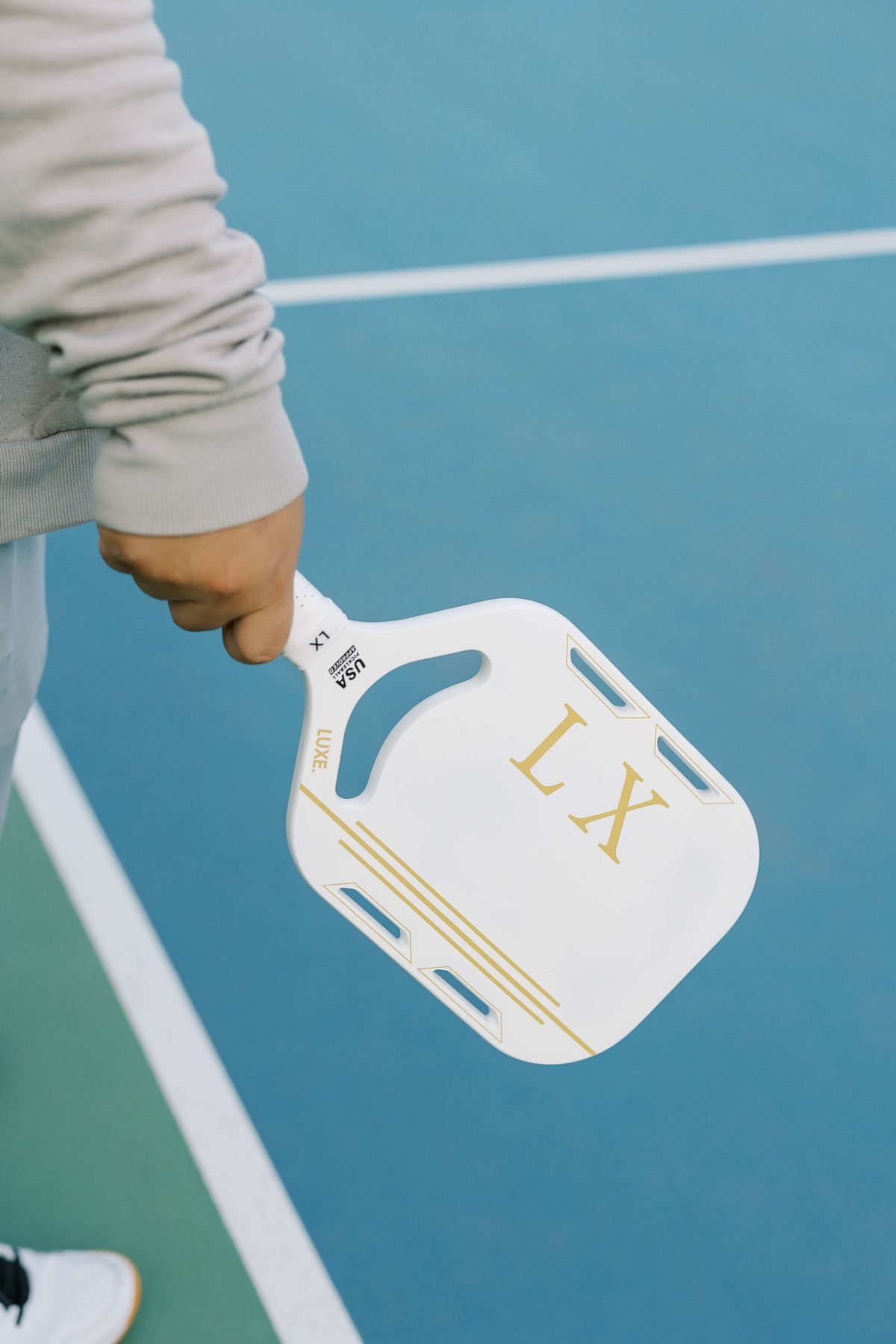 Pickleball paddle
